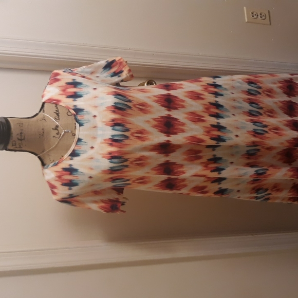 A colorful comfortable dress with pockets - Picture 1 of 7